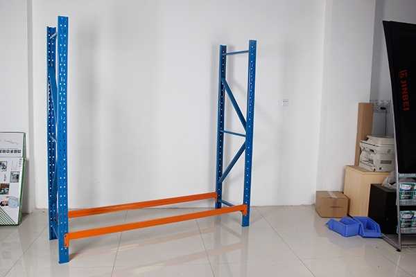 中型倉(cāng)儲(chǔ)貨架