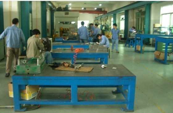 工廠工作臺(tái)/車間工作臺(tái)/模具工作臺(tái)/鉗工工作臺(tái)/定做工作臺(tái)